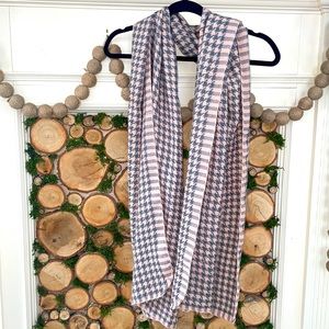 Hounds tooth scarf a- light pink and grey colors warm and cozy!